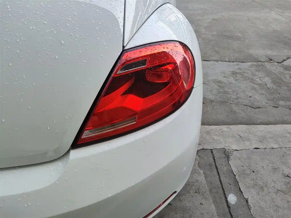 Volkswagen Beetle 2015 180TSI фото 8