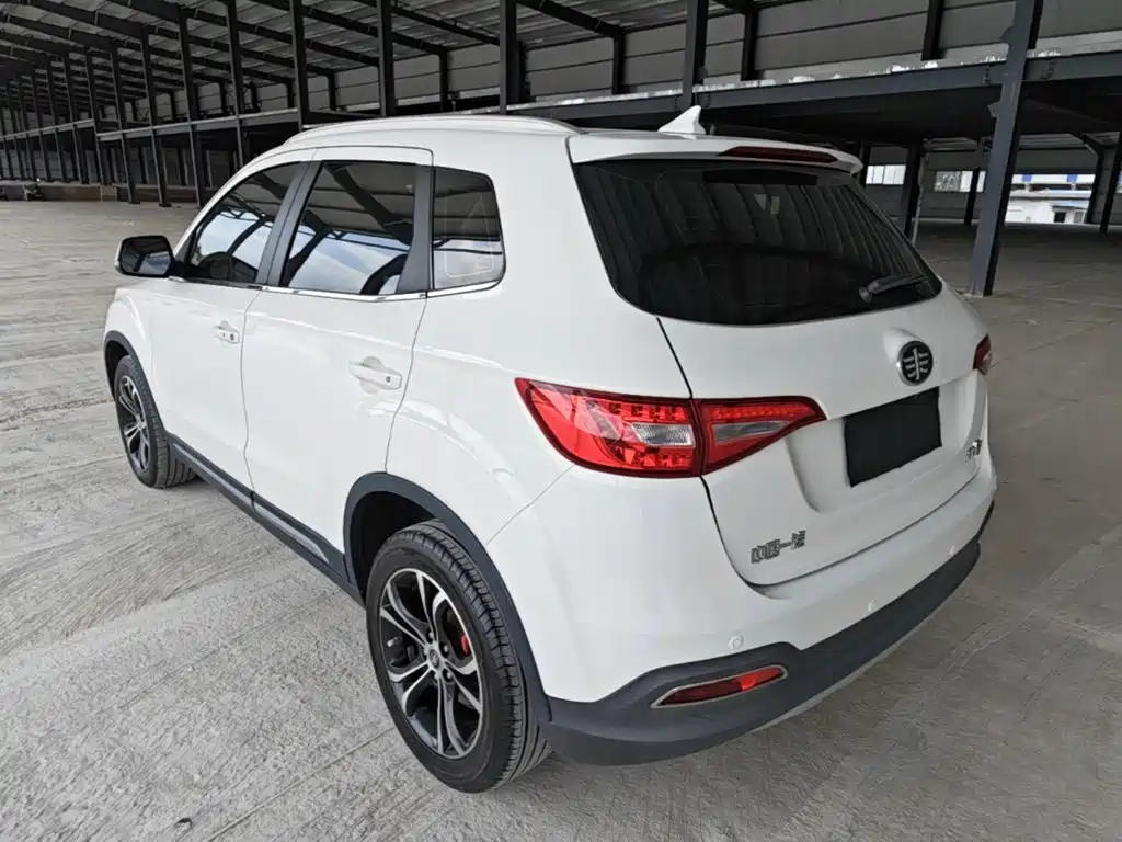 FAW Senya R7 2018 2017 Model 1.6L Automatic Smart