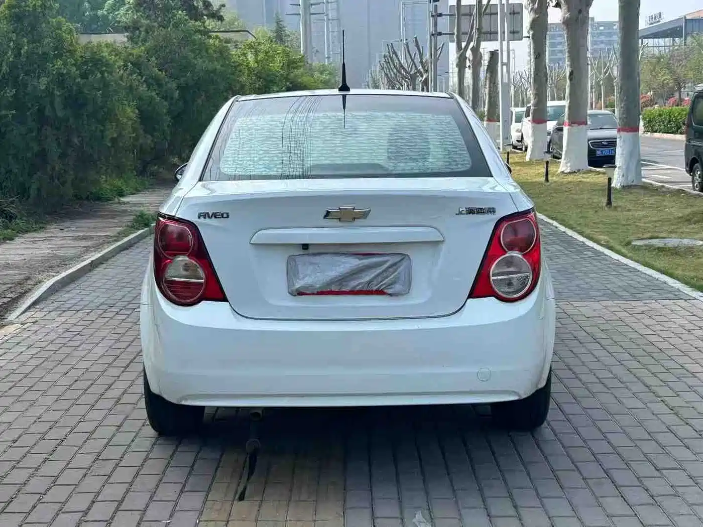 Chevrolet Aveo 2013 2011 Sedan 1.4L AT SE