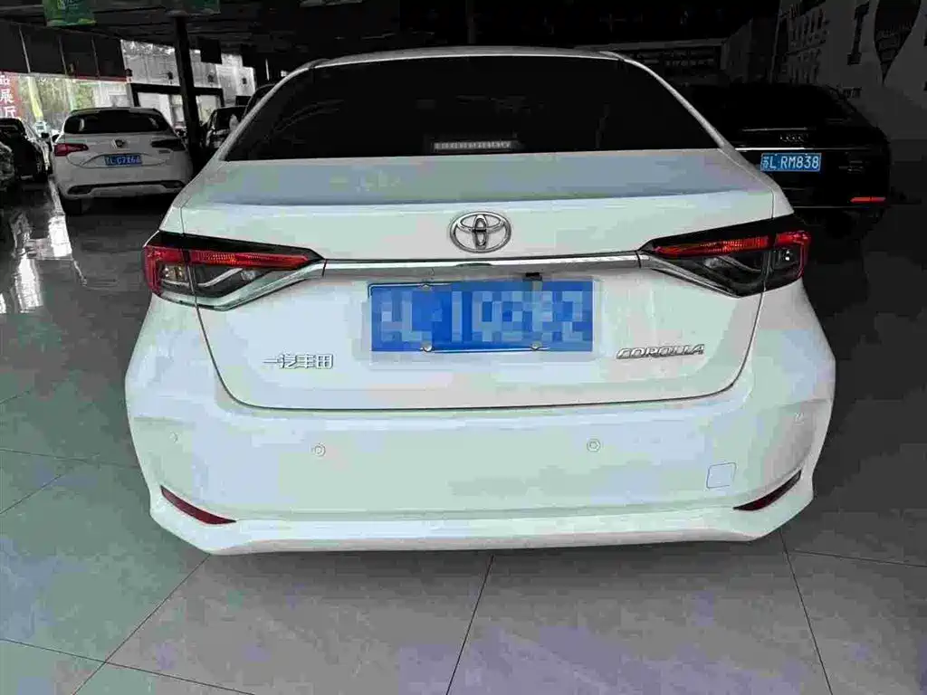 Photo 3 - Toyota Corolla