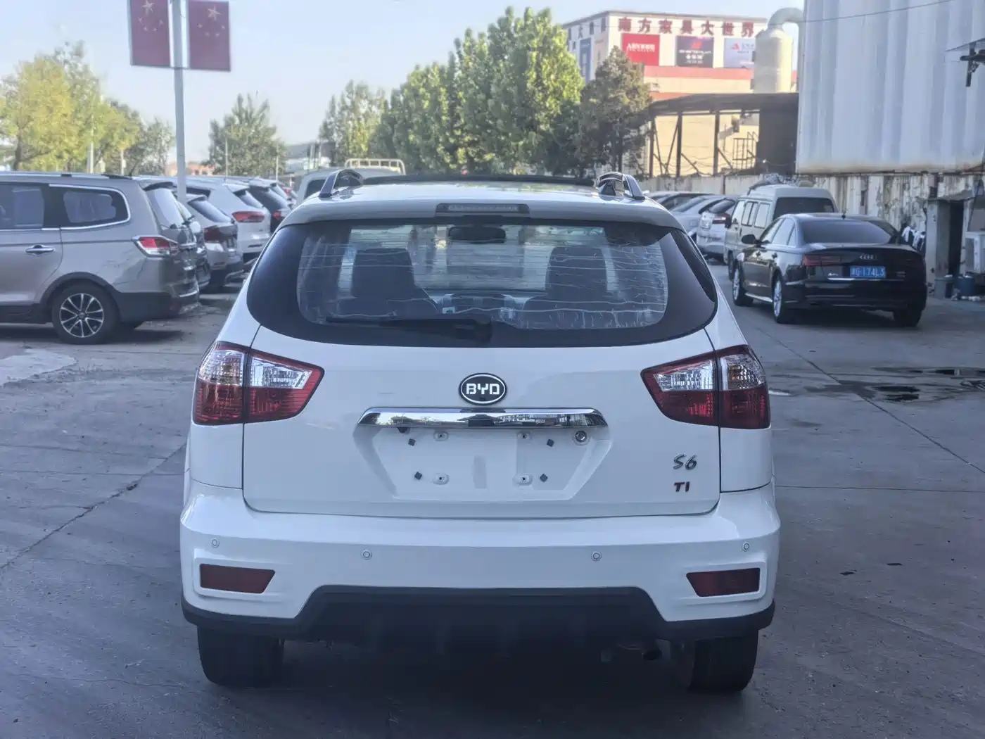 2016 BYD S6