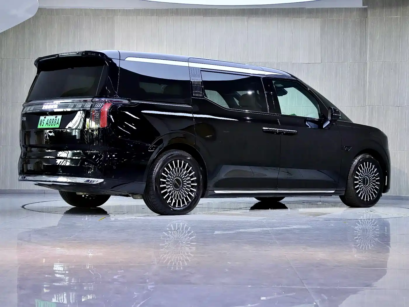 ZEEKR EXTREME KRYPTON 009