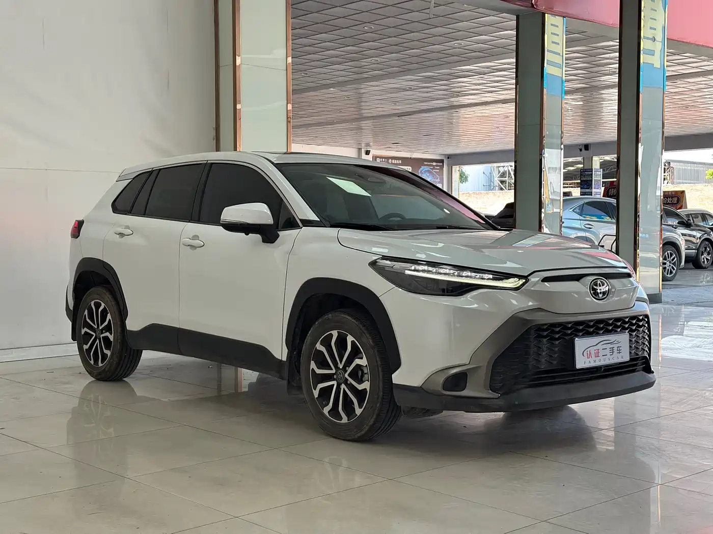 Toyota Frontlander 2023 2.0L CVT Luxury Edition фото 3