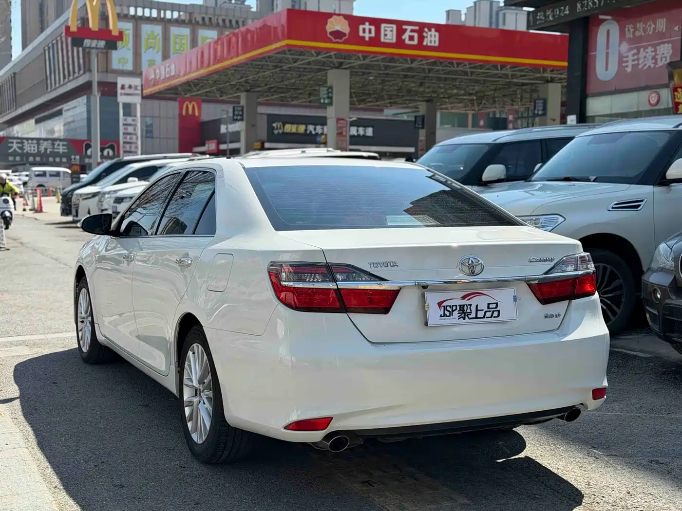 Toyota Camry 2016 2.5G 10th Anniversary Luxury Navigation Edition фото 15