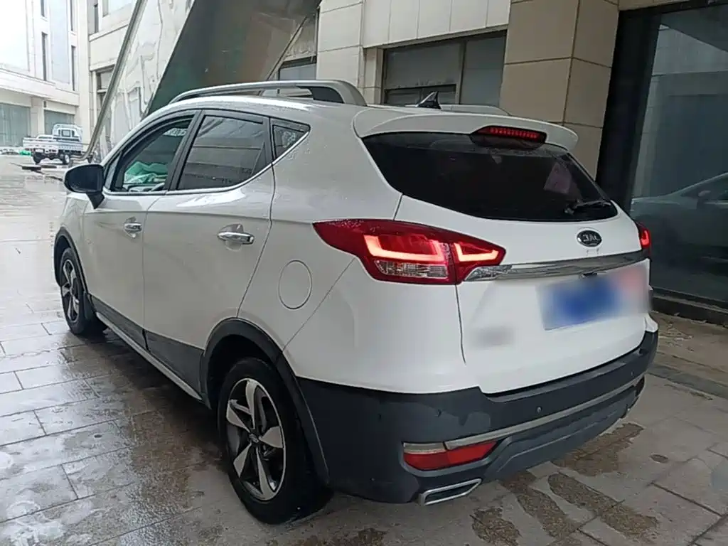 JAC Motors Refine S3 2017 2017 1.6L CVT Luxury Smart