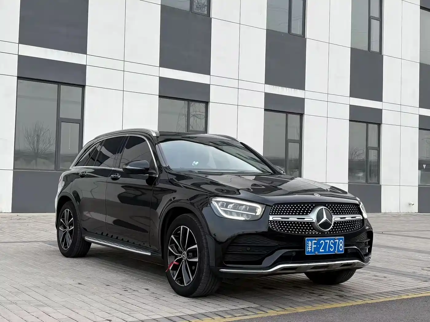 Mercedes-Benz GLC 2021 GLC 300 L 4MATIC Sporty фото 3