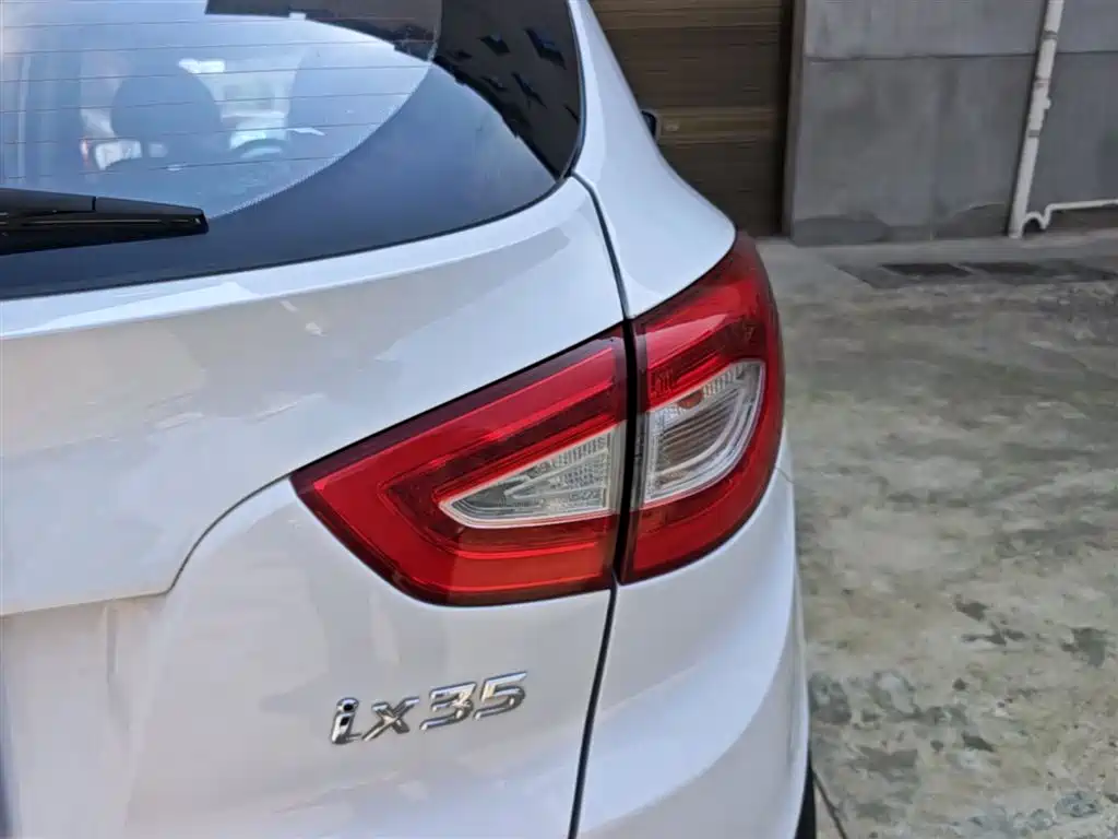 Hyundai Beijing Hyundai ix35 2015 2.0L Automatic 2WD Smart Type China IV фото 8