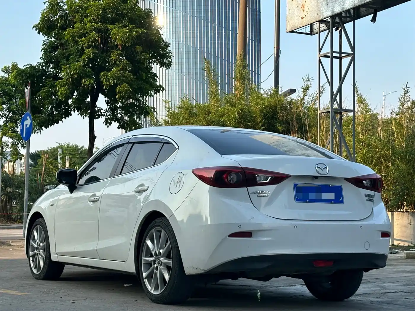 Фото 7 - Mazda Mazda 3