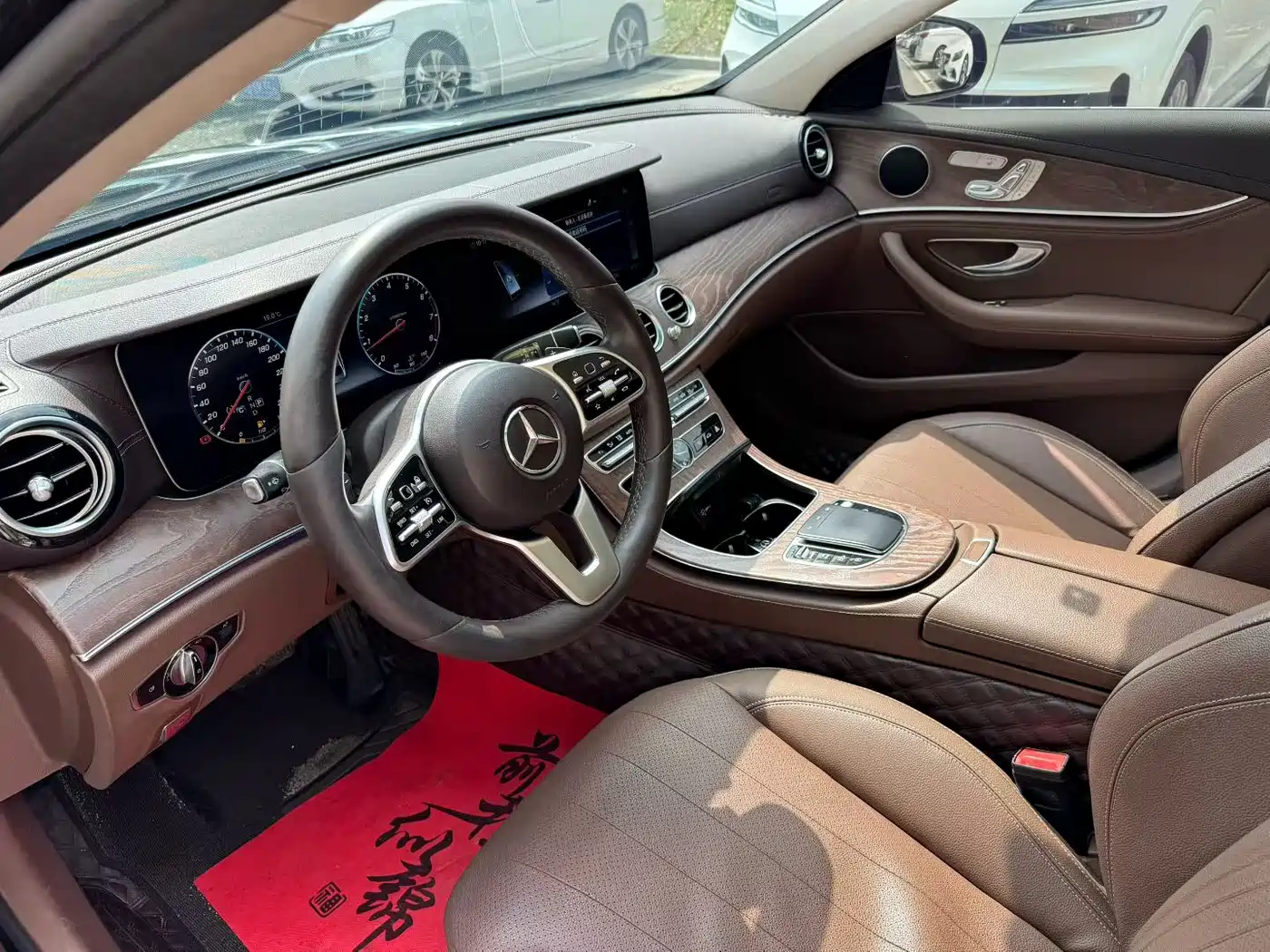 Mercedes-Benz E-Class 2019 E 300 L Sport Fashion фото 4