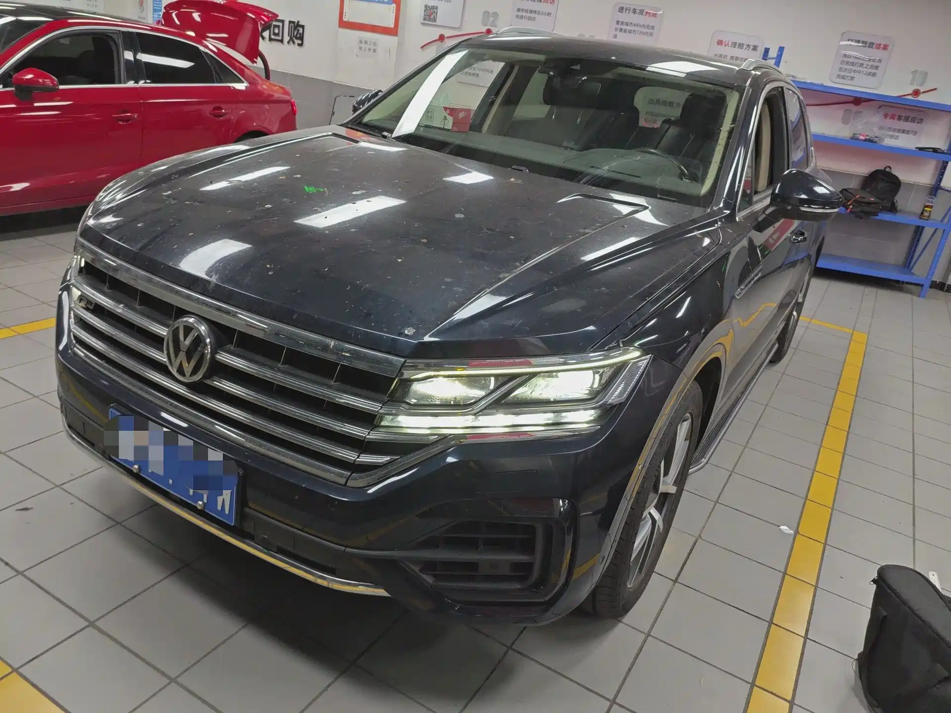 Photo 1 - Volkswagen Touareg
