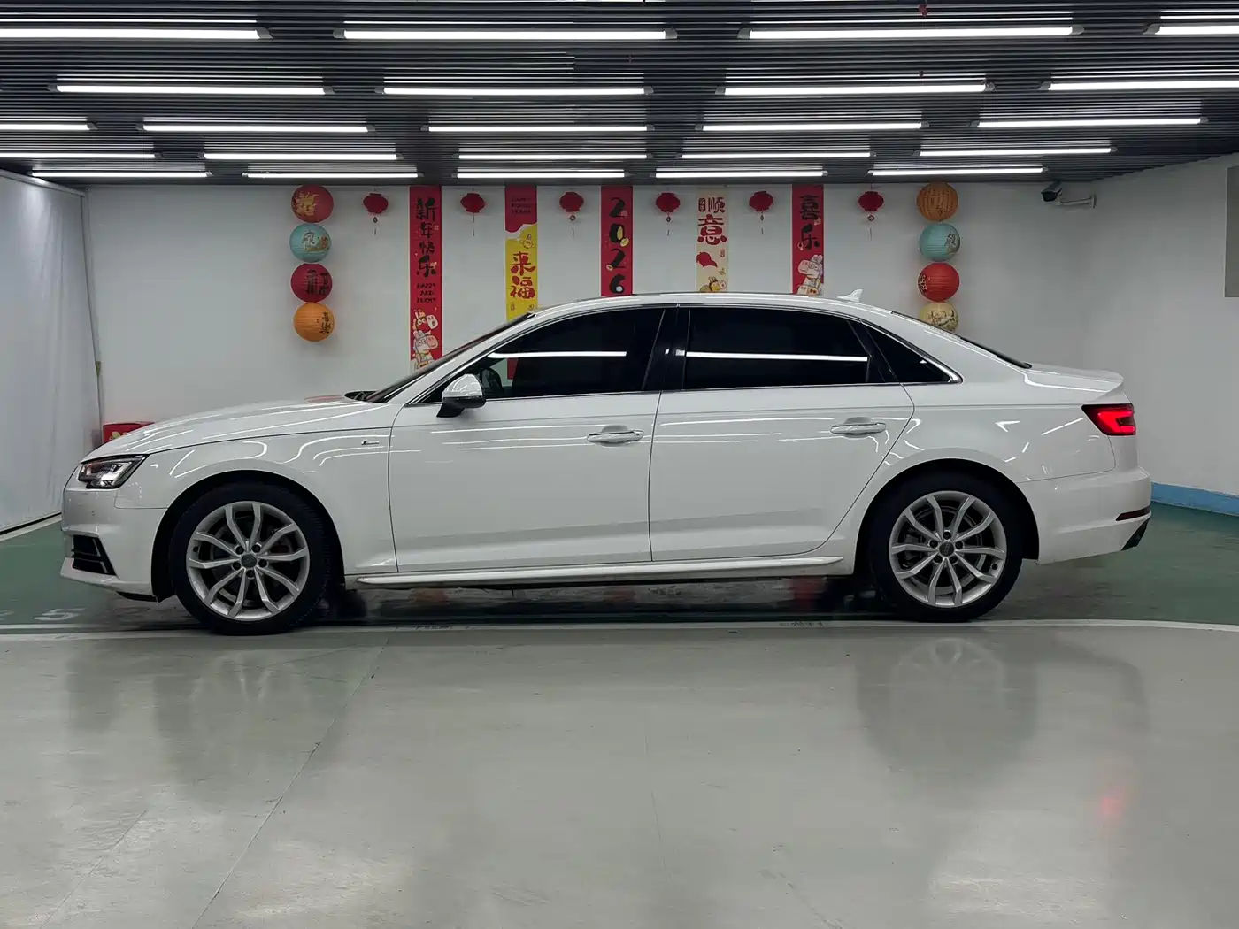 Audi A4L 2018 30th Anniversary 40 TFSI Fashion фото 4