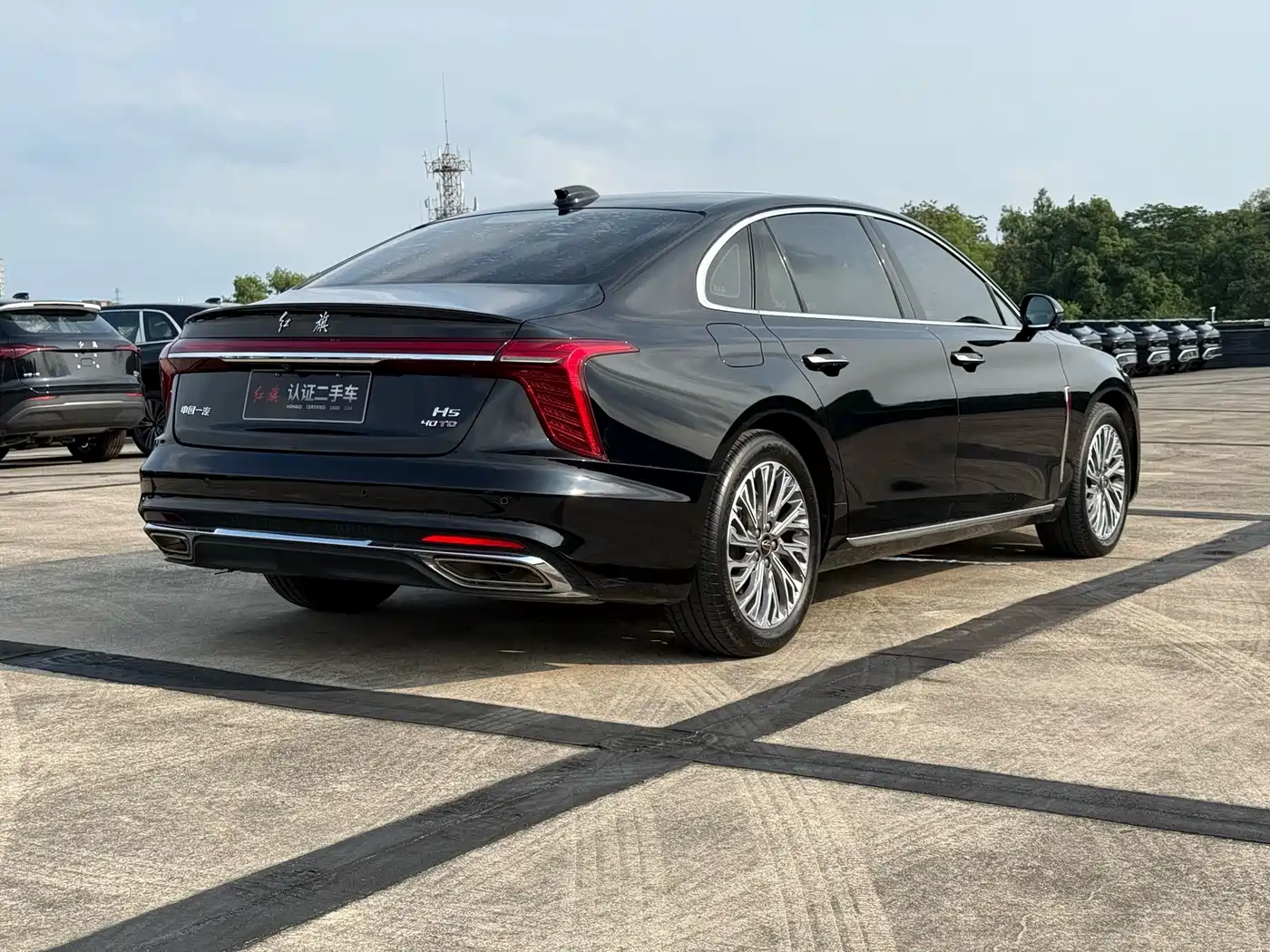Hongqi H5 2023 2.0T Auto Smart Connect Flag Comfort фото 3