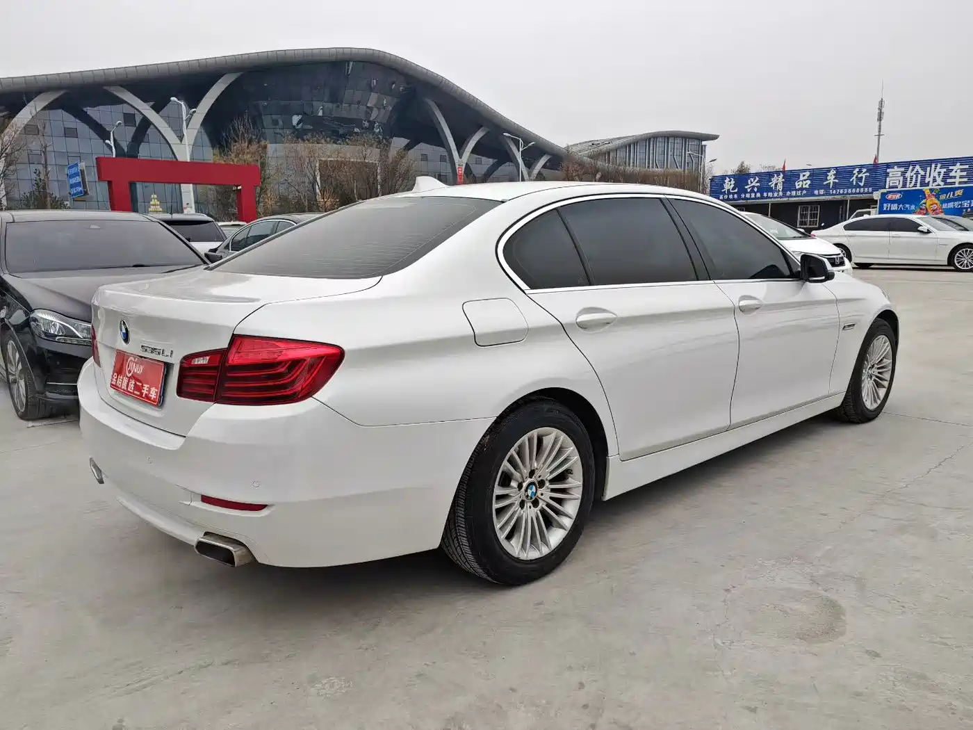 BMW 5 Series 2014 525Li Leading фото 4