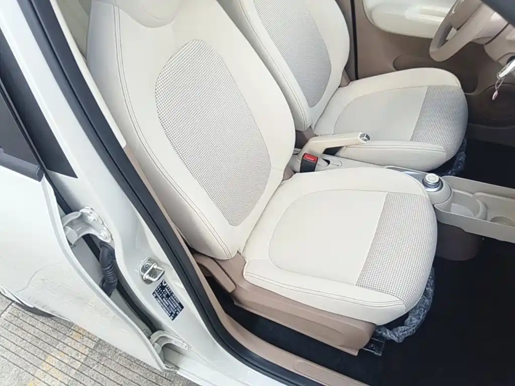 Wuling Motors Hongguang MINIEV 2026 2025 4-Door Advanced