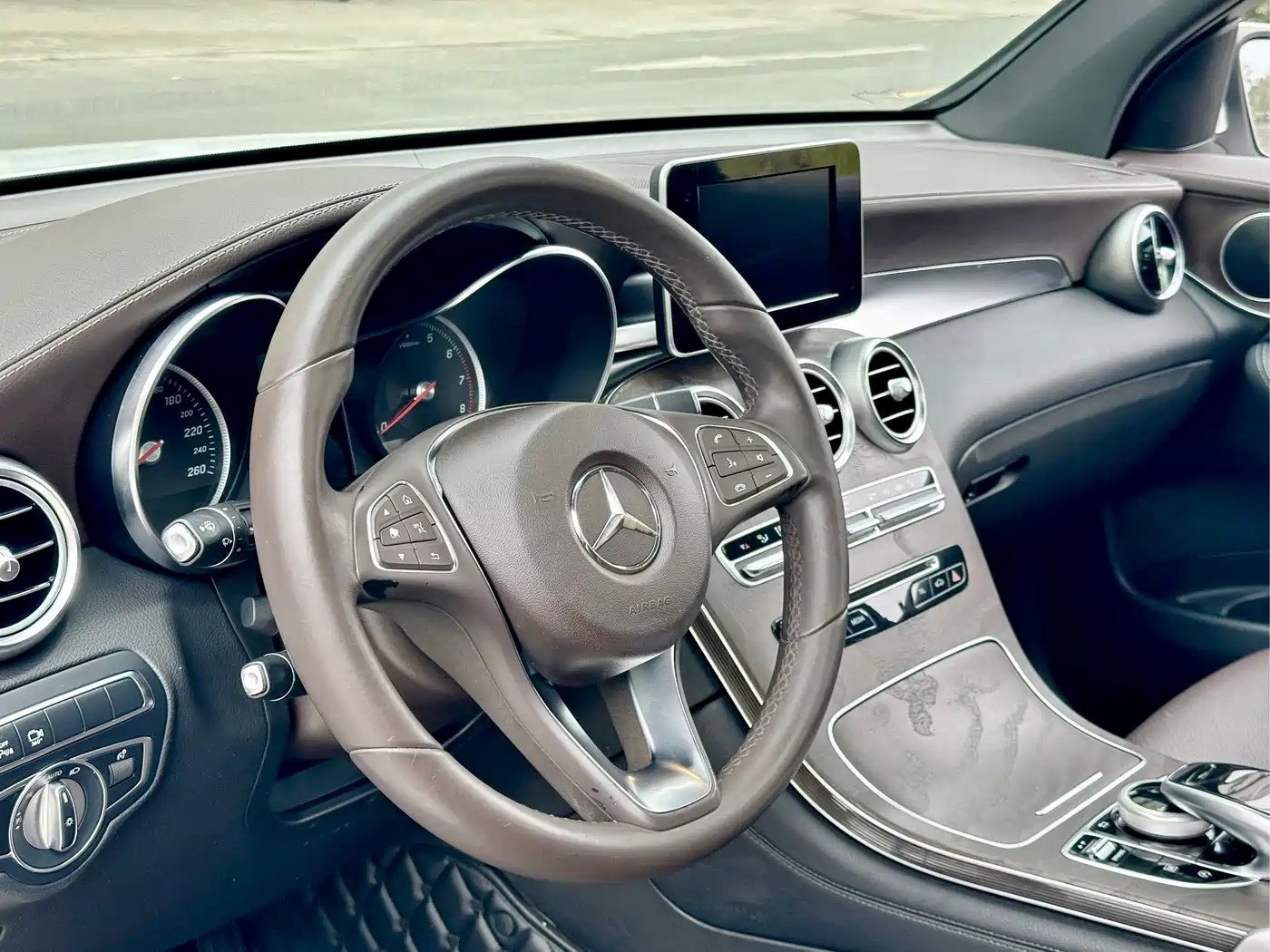 Mercedes-Benz GLC 2017 GLC 300 4MATIC Dynamic фото 11