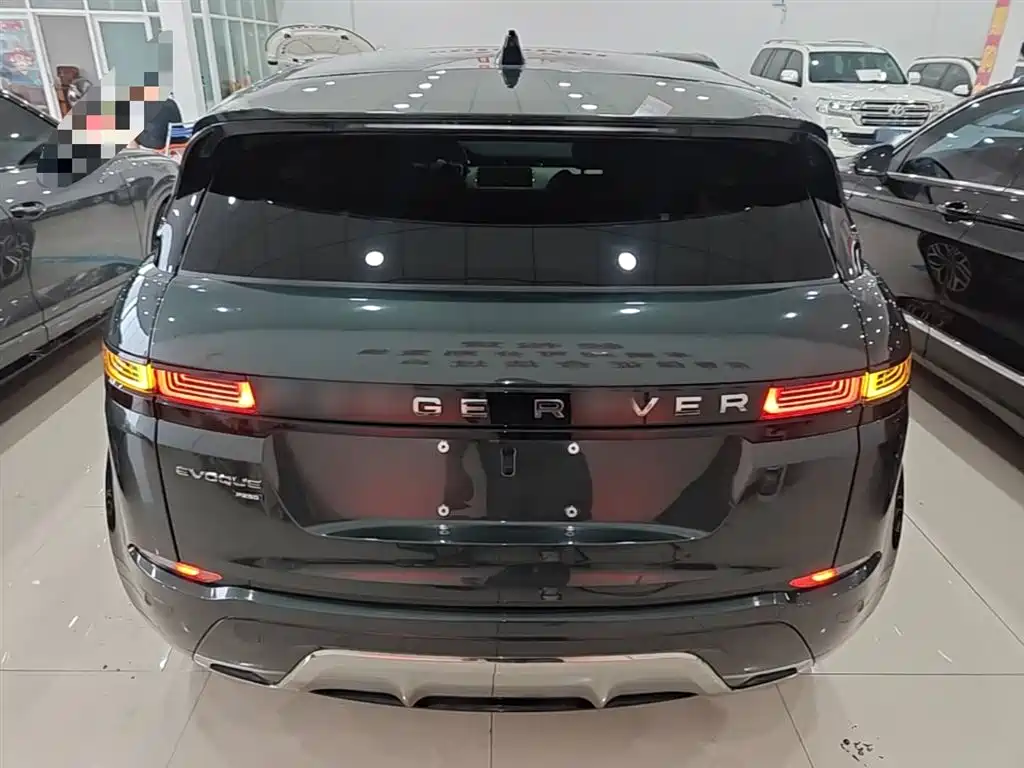 Land Rover Range Rover Evoque 2023 Range Rover Evoque L 249PS Luxury Edition фото 6