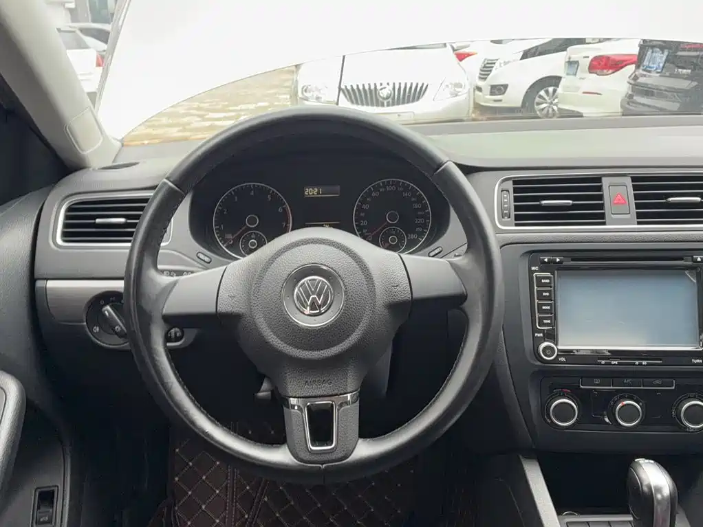 Photo 3 - Volkswagen Sagitar