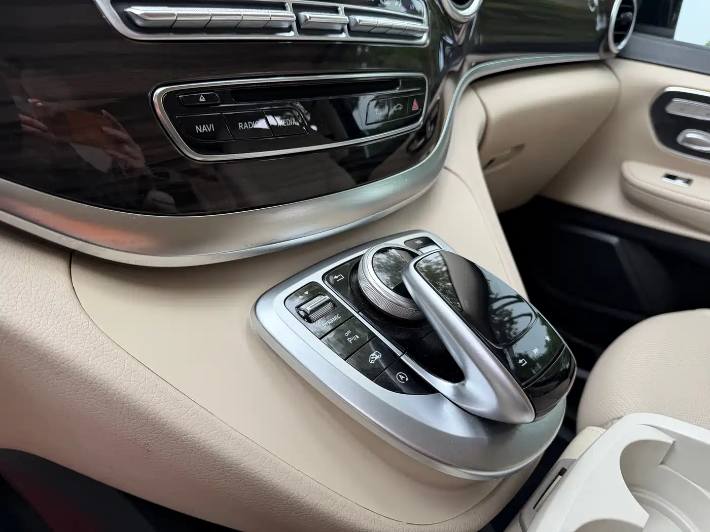 Mercedes-Benz V-Class 2018 V 260 Navigator Edition China VI фото 7