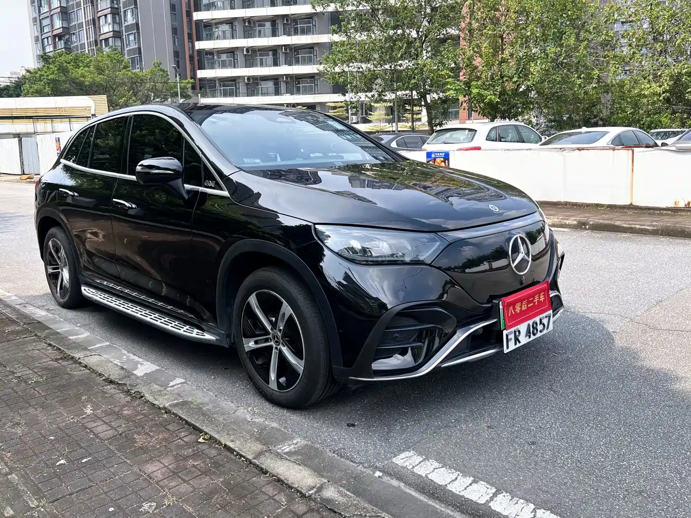 Фото 3 - Mercedes-Benz EQE SUV