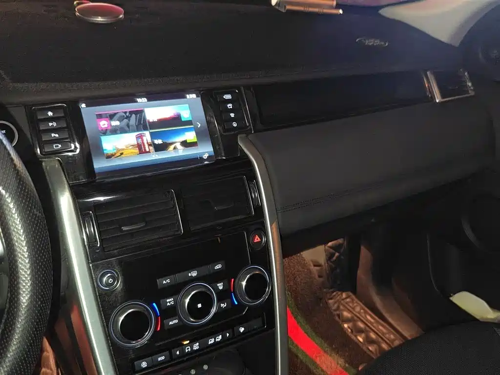 Land Rover Discovery Sport 2019 240PS SE Edition China VI фото 5