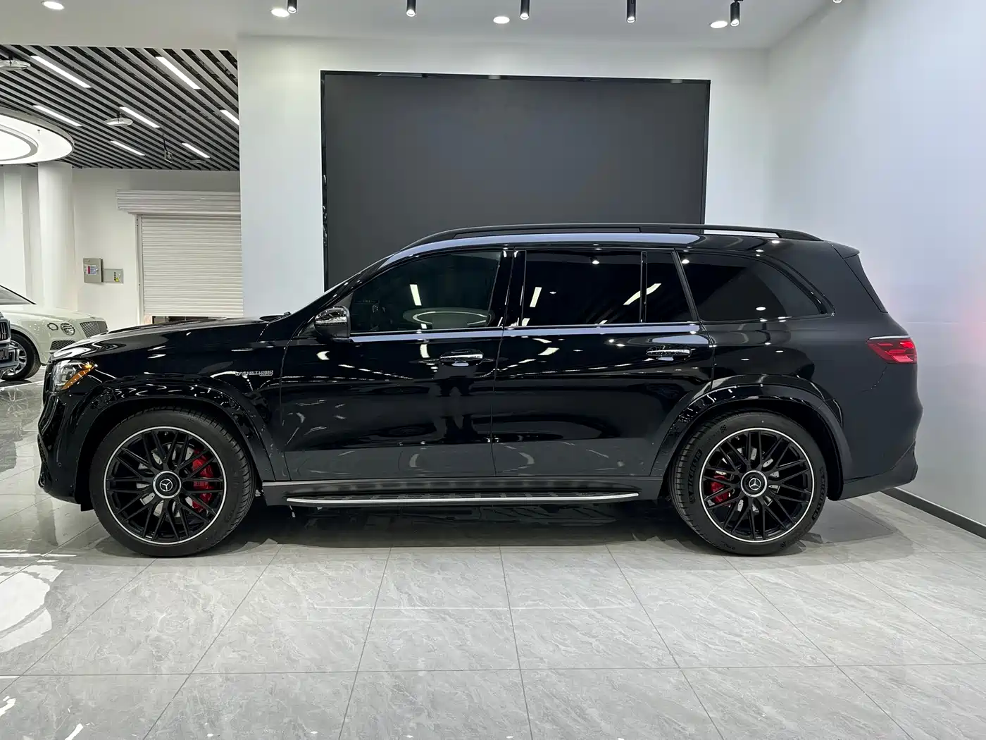 MERCEDES-BENZ GLS AMG