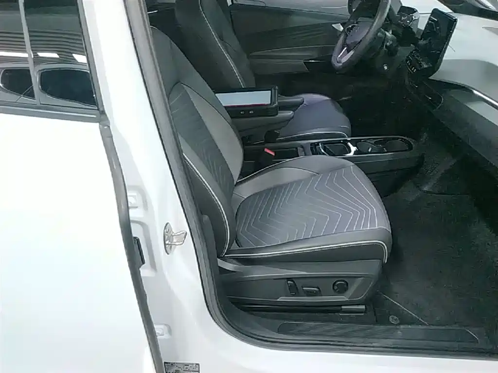 Volkswagen ID.3 2023 Upgraded Pure Intelligence Edition фото 25