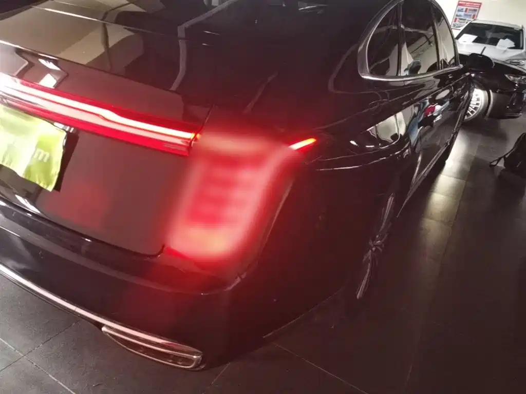 Hongqi H9 2022 2.0T Smart Connect Flag Smooth Edition фото 8