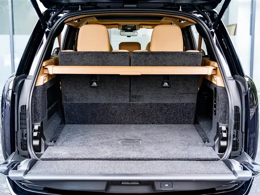 Land Rover Range Rover 2024 3.0 L6 400PS Golden Age Extended 7-Seater фото 25