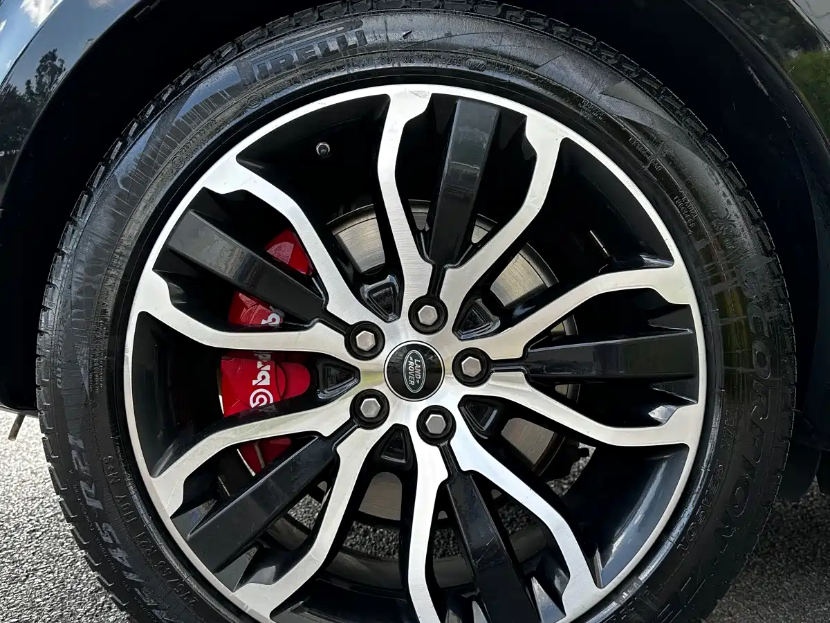 Land Rover Range Rover Sport 2021 3.0 L6 Gloss Black Edition фото 16