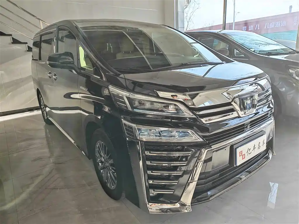 Toyota Vellfire 2021 Crown Hybrid 2.5L HV Premium Edition фото 3