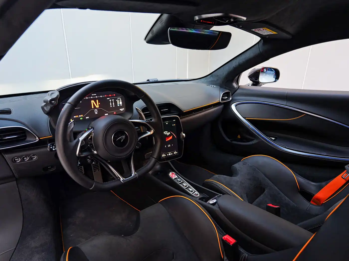 McLaren Artura 2023 3.0T Hybrid Standard фото 17