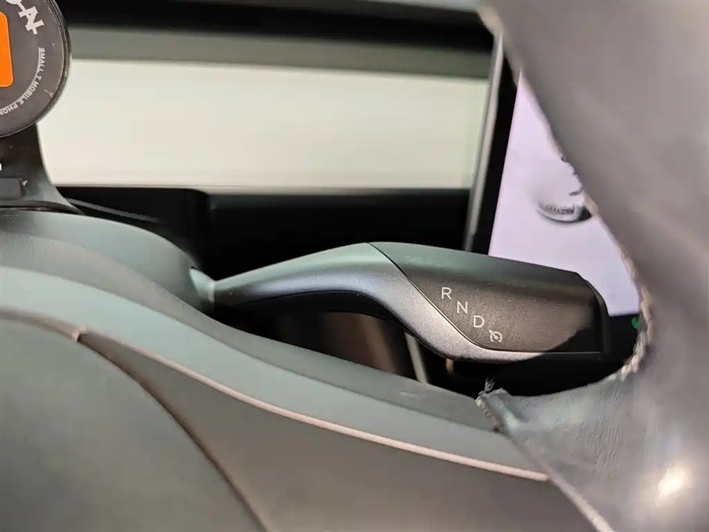 TESLA MODEL 3 (IMPORTED)