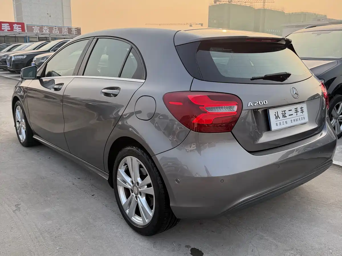 Mercedes-Benz A-Class (Import) 2017 A 200 Dynamic Edition фото 6