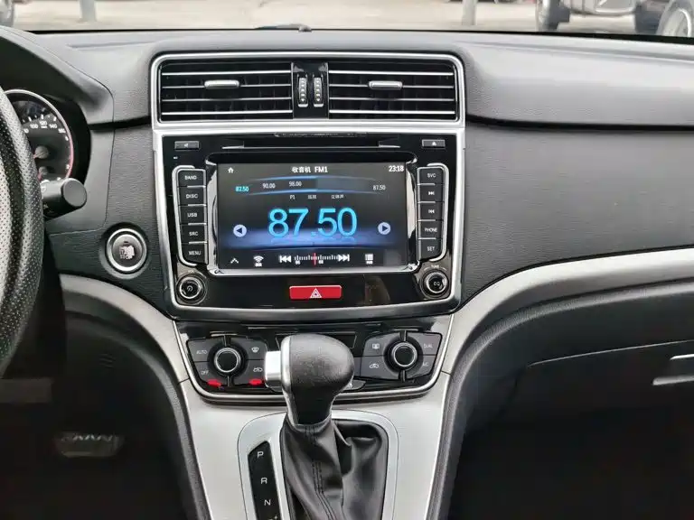 Haval M6 2018 2018 1.5T DCT 2WD Elite