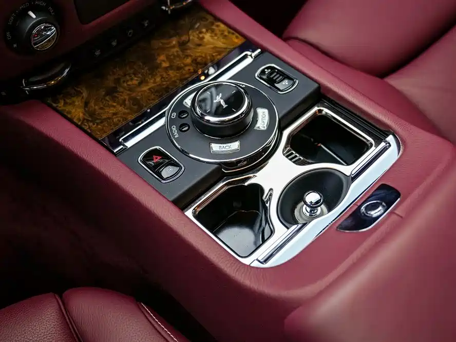 Rolls-Royce Ghost 2018 6.6T Standard Wheelbase фото 18
