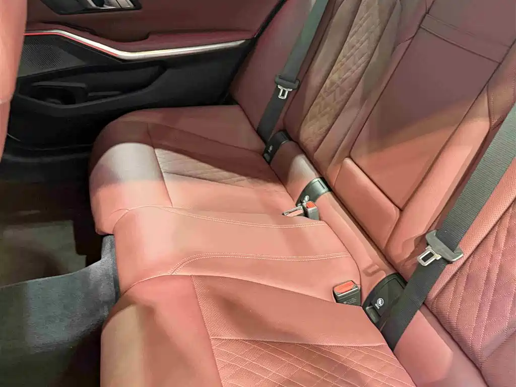 BMW 3 Series 2023 320Li M Sport Package фото 12