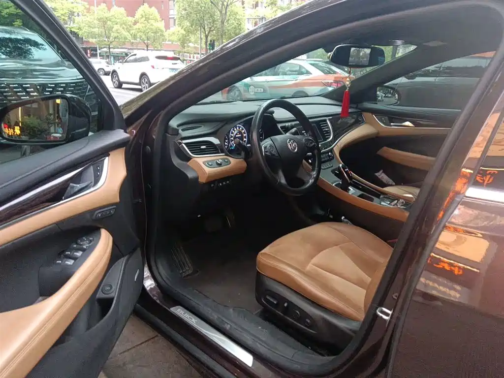 Buick LaCrosse 2016 Model 28T Luxury фото 14