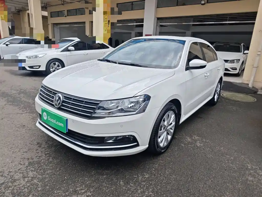Volkswagen Lavida 2017 1.6L Automatic Comfort Edition фото 2