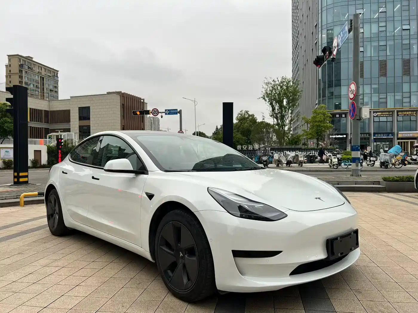 Tesla Model 3 2020 Facelift Standard Range RWD Upgrade