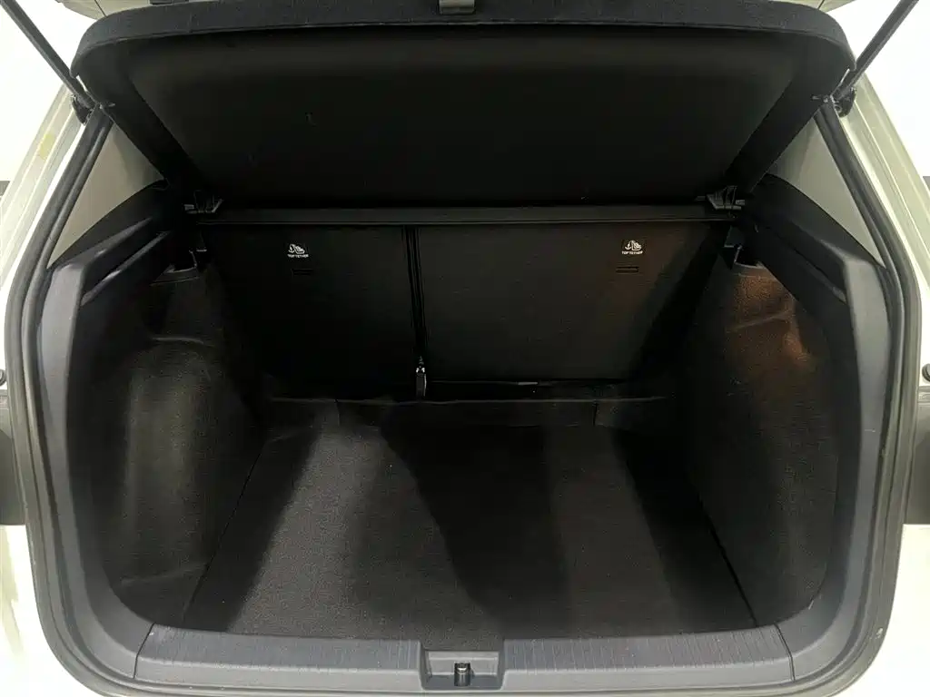 Volkswagen Tharu 2026 New Sharp 1.5L Advance Edition фото 7