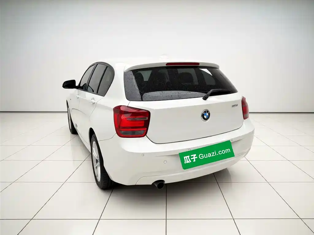 BMW 1 Series (Import) 2013 Facelift 116i Urban Model фото 5