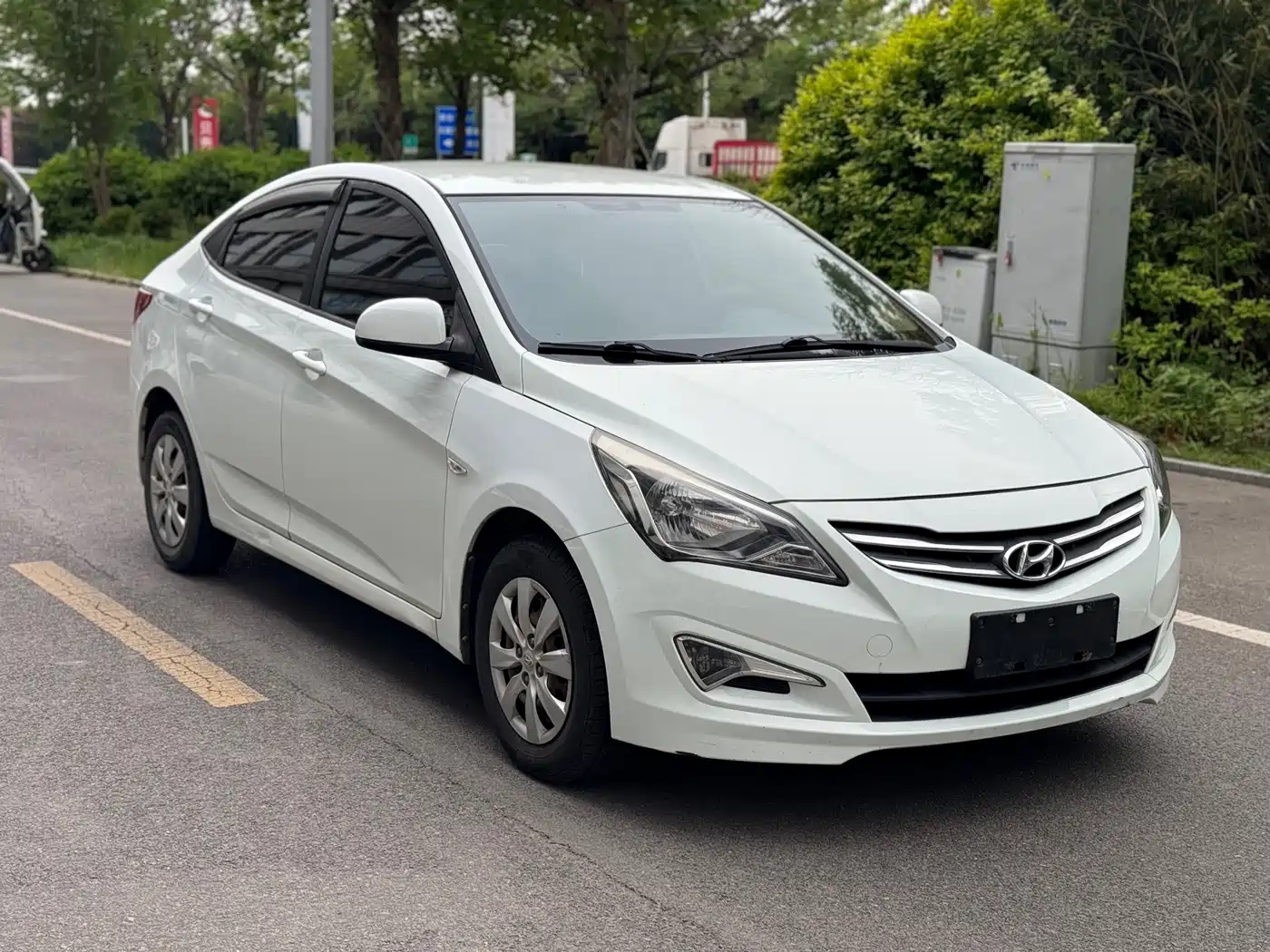 Hyundai Verna 2014 1.4L Manual Smart GLS фото 3