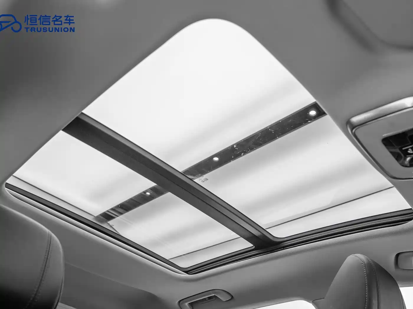 Hongqi H5 2023 2.0T Auto Smart Connect Flag Comfort фото 19