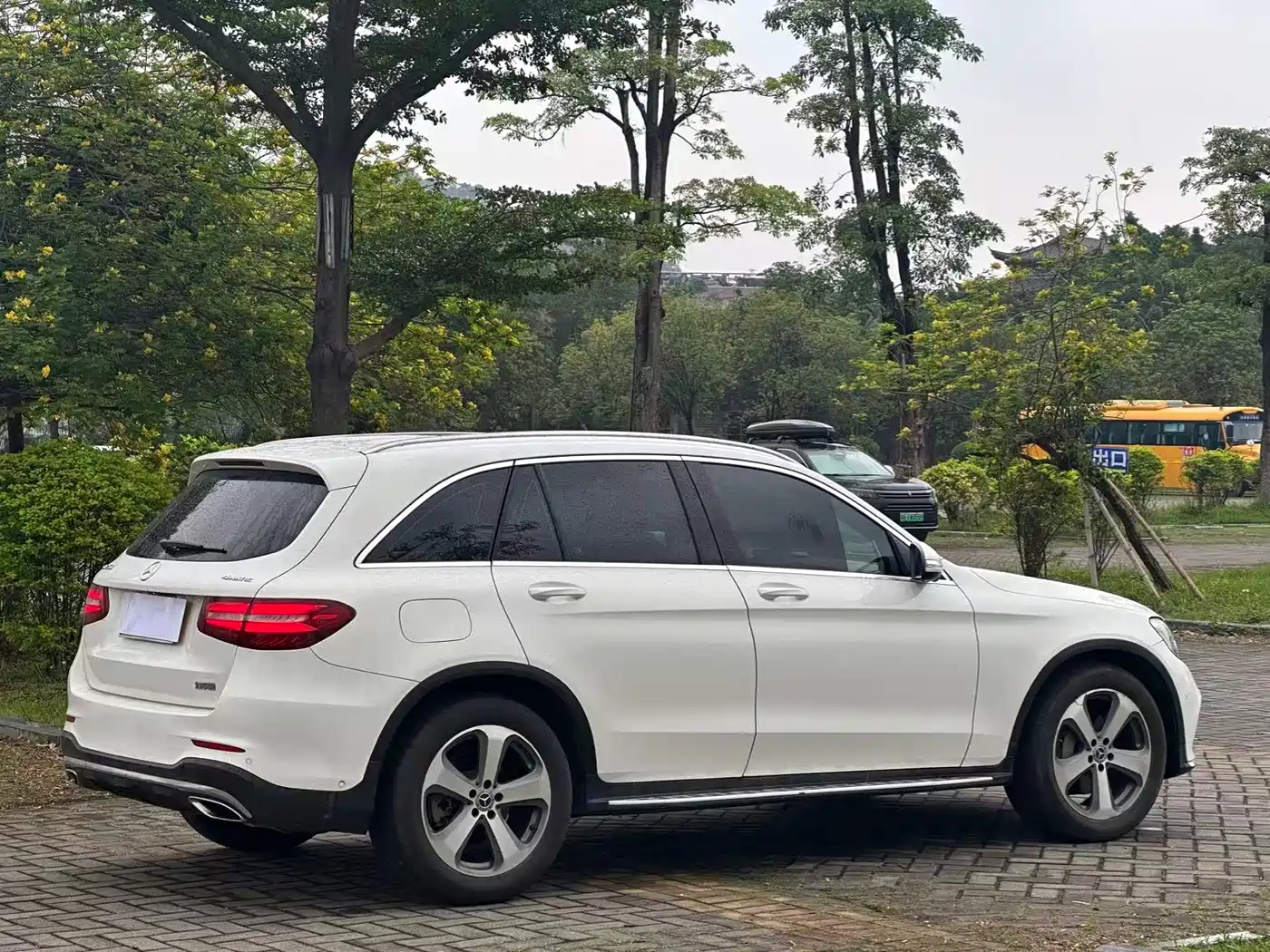 Mercedes-Benz GLC 2017 GLC 260 4MATIC Luxury фото 10