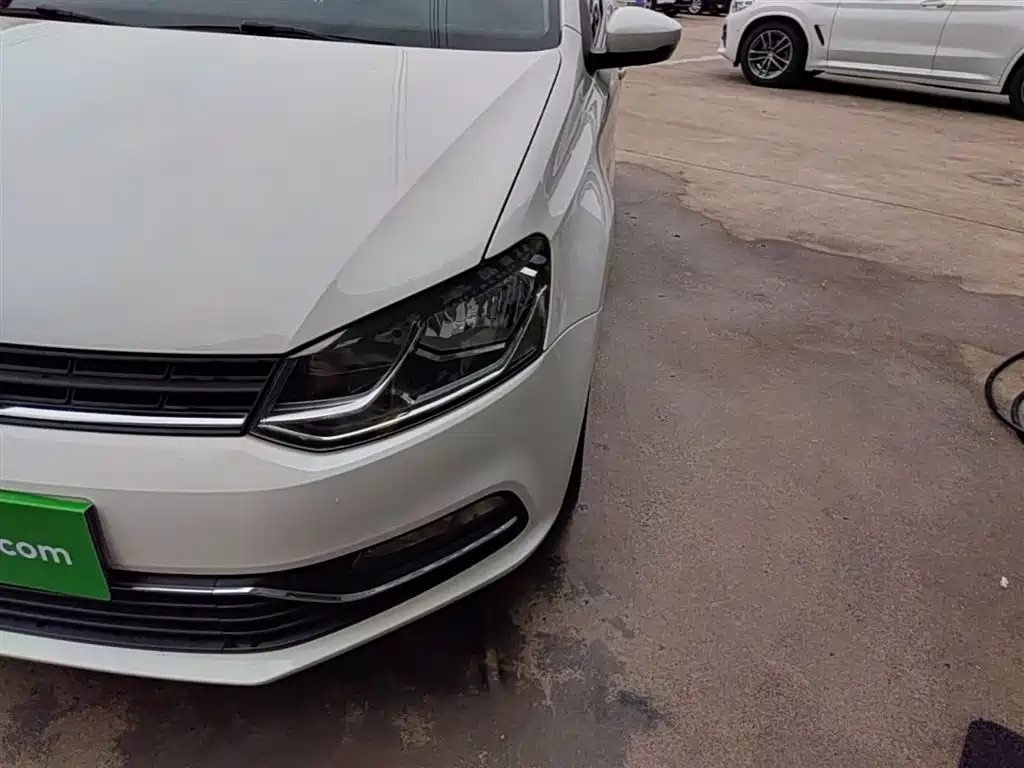 Volkswagen Polo 2016 1.6L Automatic Comfort фото 24