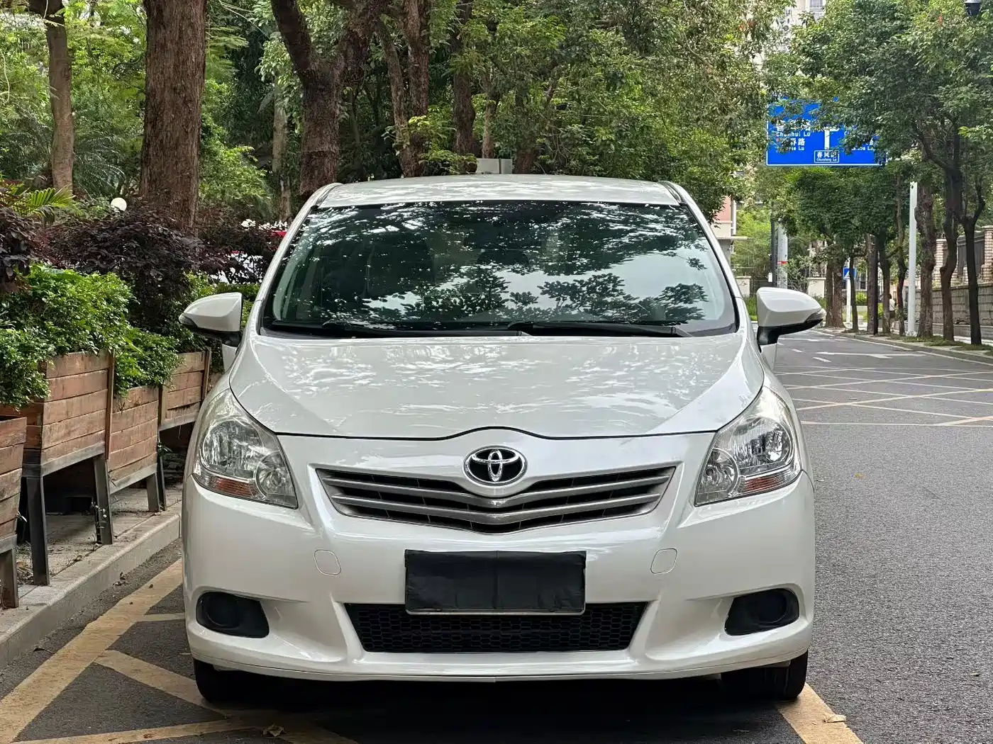 Toyota E'Z 2014 Xingyao 180E CVT Elite фото 7