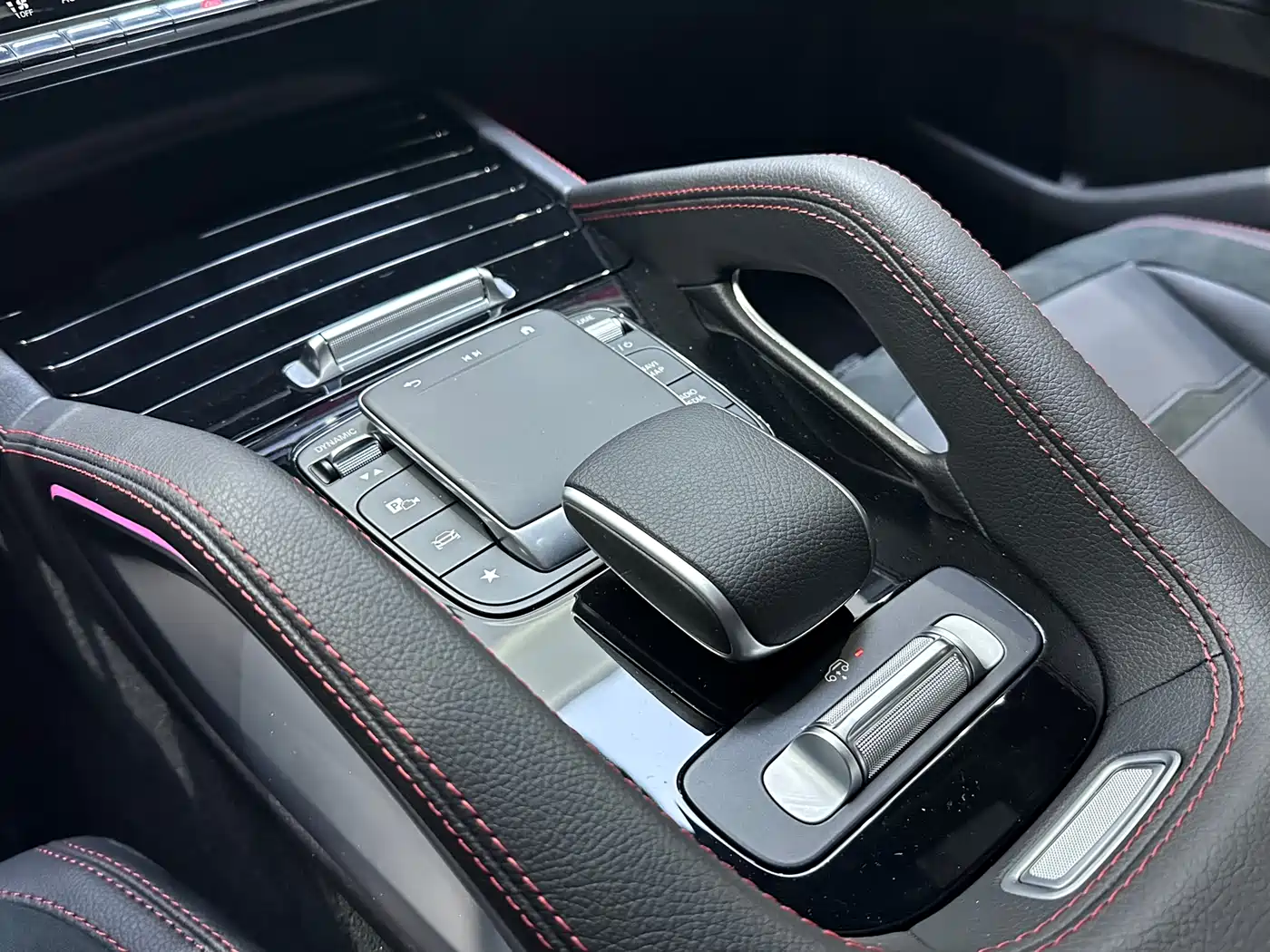 Mercedes-Benz GLE AMG 2024 AMG GLE 53 4MATIC+ фото 16