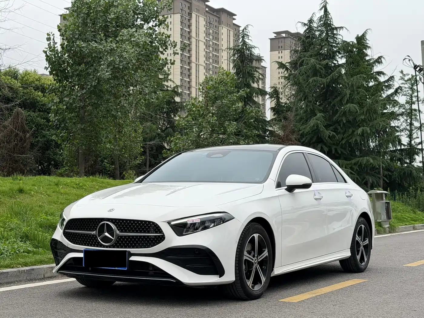 Mercedes-Benz A-Class 2024 A 200 L Fashion Edition