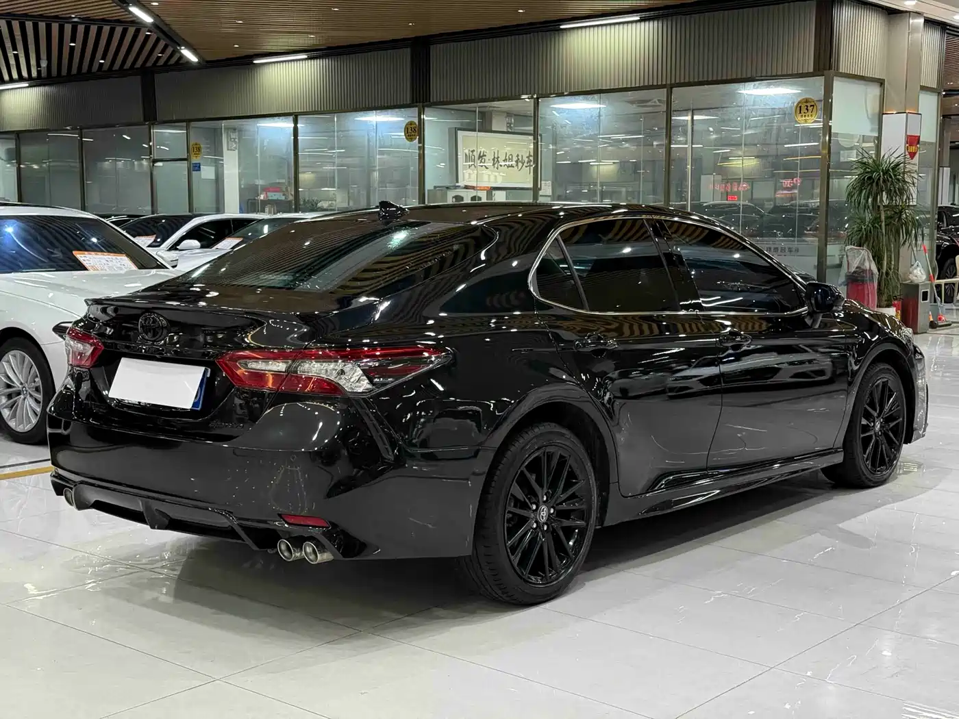 Toyota Camry 2023 2.5S Knight Edition фото 5