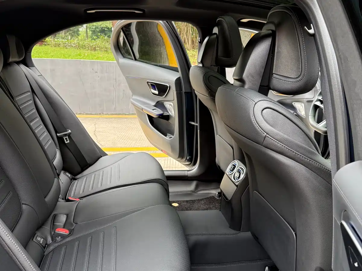 Mercedes-Benz C-Class 2025 Facelift C 260 L Sport Edition фото 18